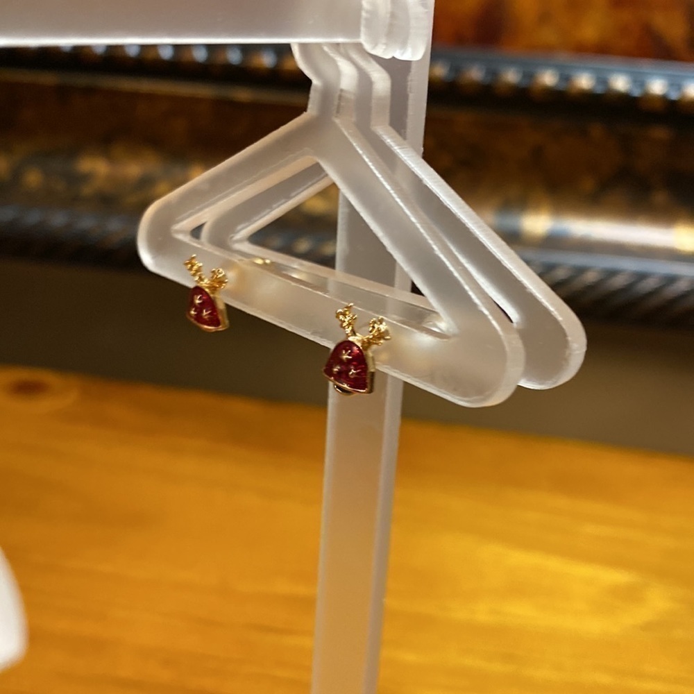 Earring Stand with 8 Pairs of Christmas Earrings NWOT…Great Gift - Picture 4 of 10